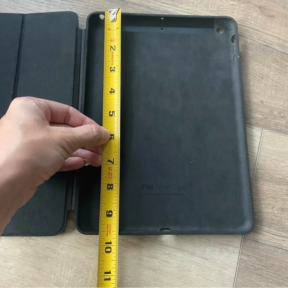 Genuine Apple iPad Mini 3 Smart Folio- Black